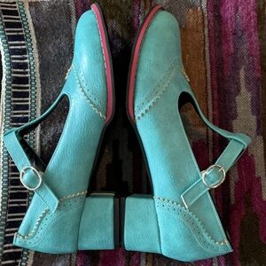 Stylish Turquoise T-Strap Women's Shoes